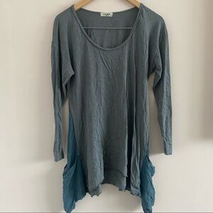 Gray Flowy Blouse with Blue Pockets | X-Small | Chic & Comfortable